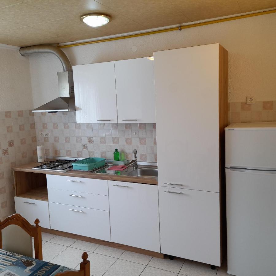 Sobe Mara Ostanak kod kuće